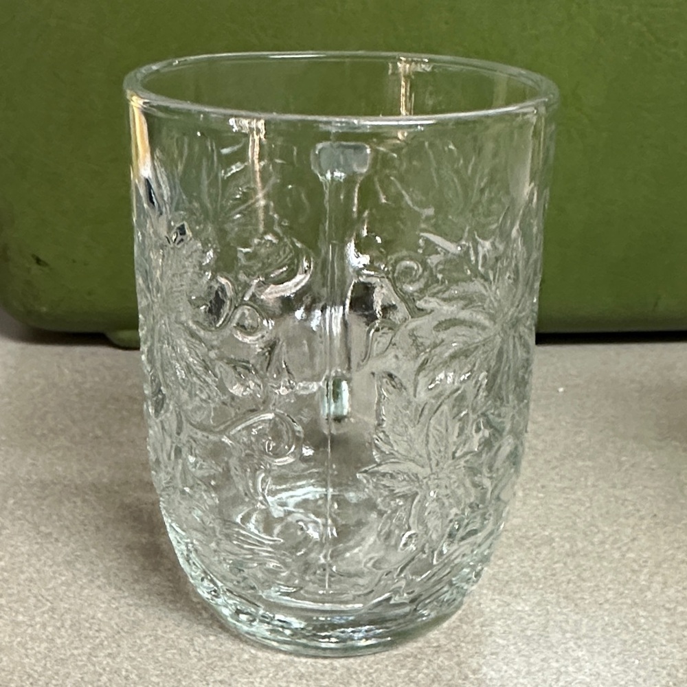 Princess House Clear Glass Leaf Mugs - Picture 3 of 11
